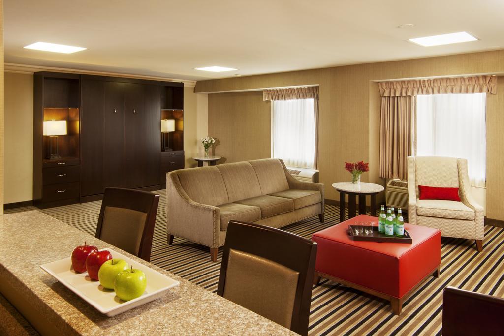 The Madison Concourse Hotel Exteriör bild